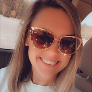 Meet your Posher, Brooke